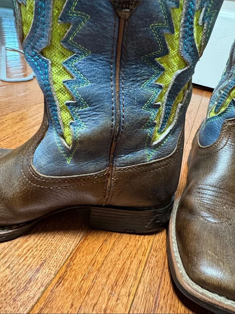 Ariat Kid's Koel VentTEK Western Boot size 2.5